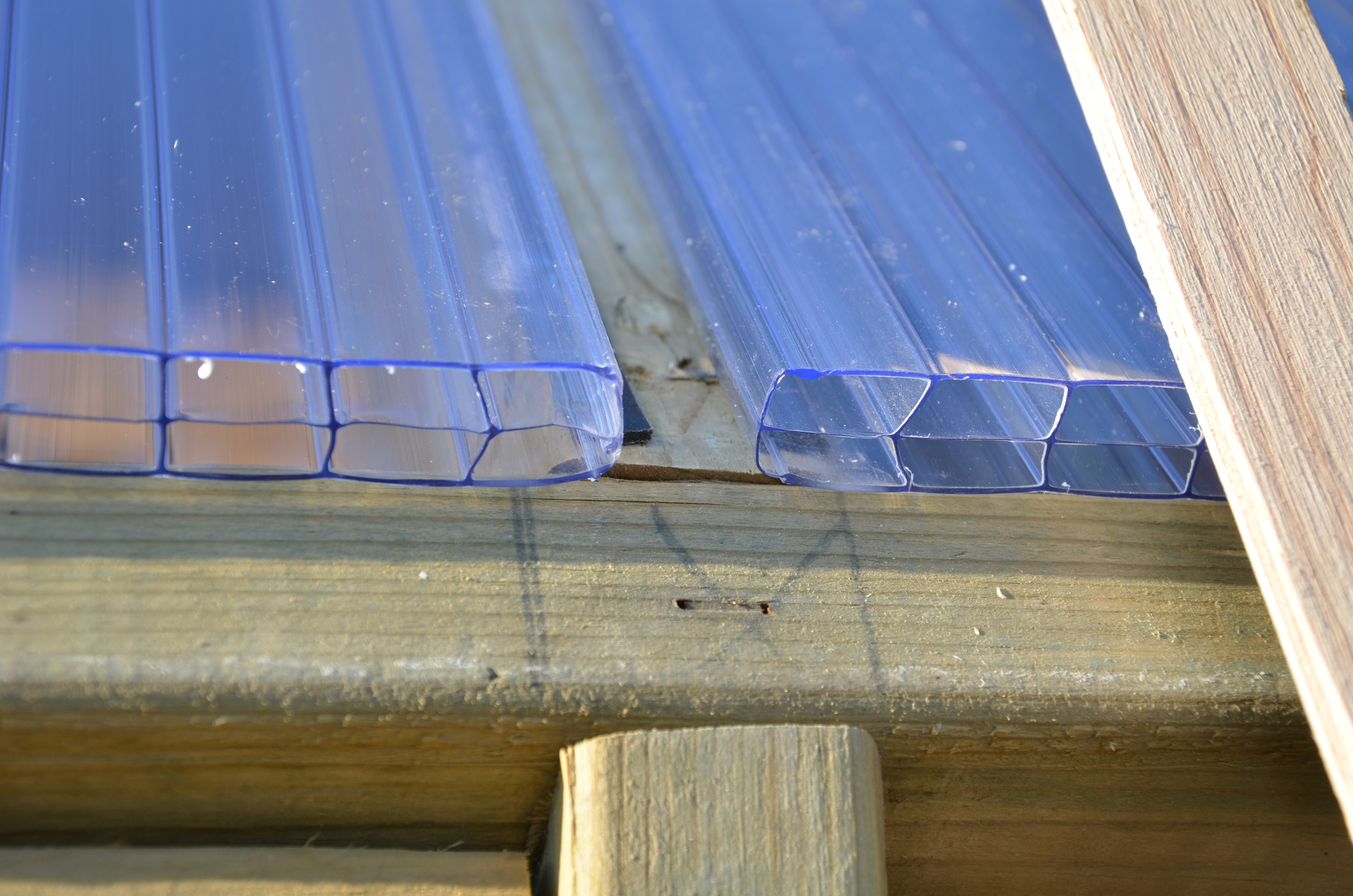 Greenhouse Building Part 3 Installing Triplewall Polycarbonate (plus tips) Growing North